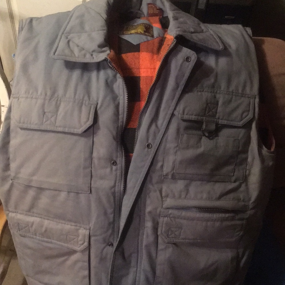 Mens lg vest branded lion